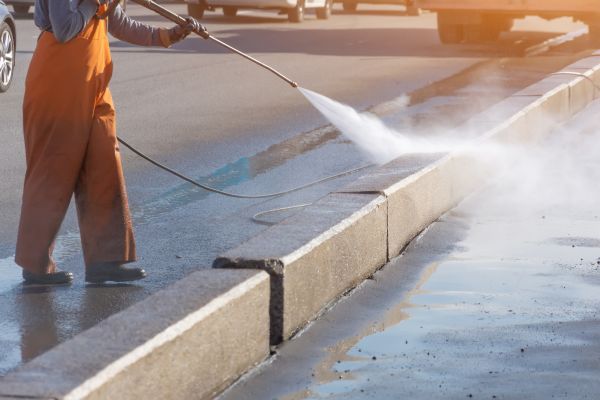 Commercial Concrete Cleaning in Cedar Falls
