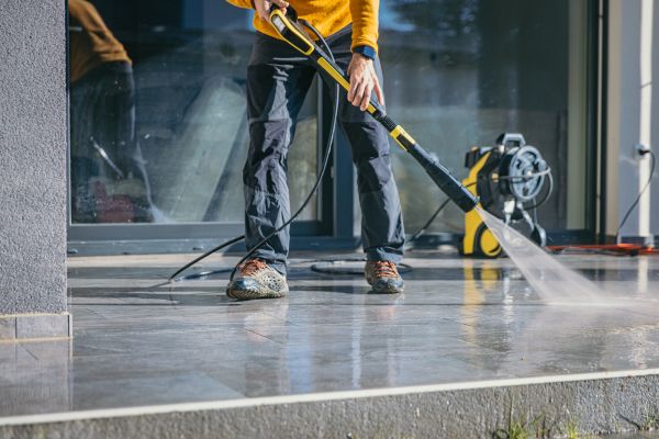 Concrete Cleaning in Cedar Falls