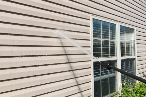 Pressure Washing in Cedar Falls