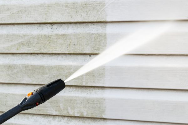 House Exterior Cleaning in Cedar Falls