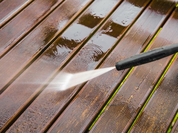 Deck Pressure Washing in Cedar Falls