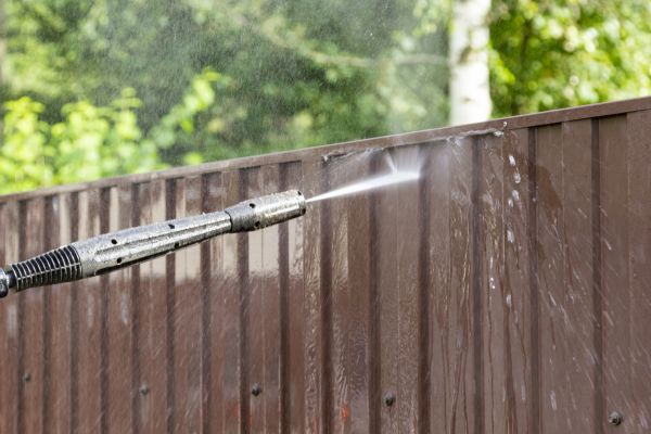Vinyl Fence Cleaning in Cedar Falls