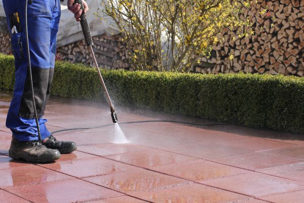 Driveway Pavers Cleaning in Cedar Falls