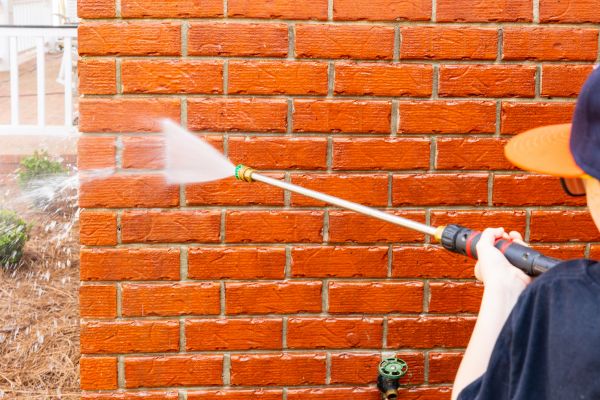 Wall Pressure Washing in Cedar Falls