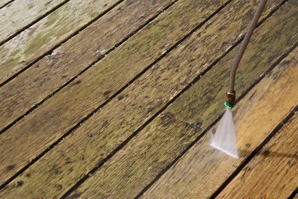 Deck Mold Removal in Cedar Falls